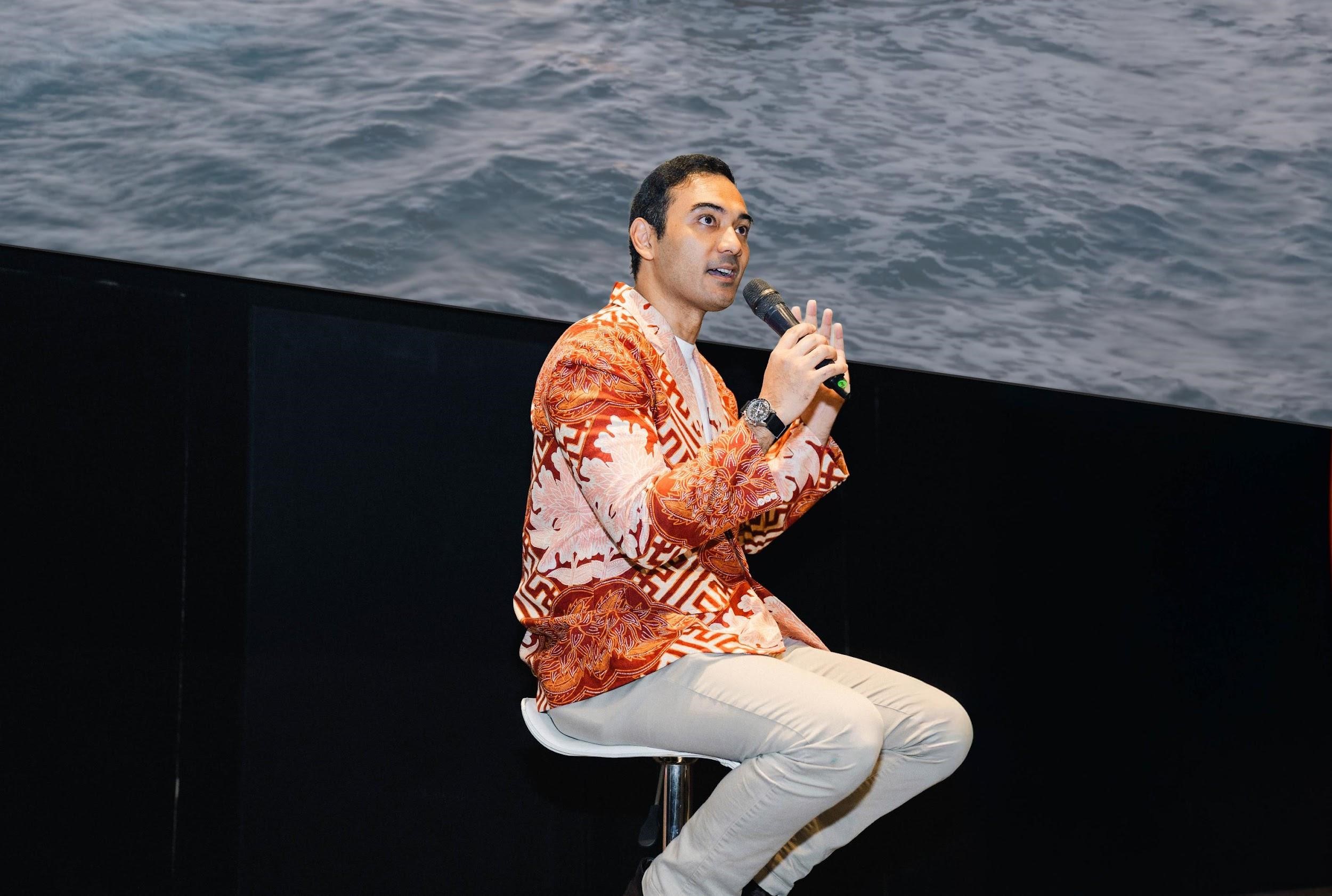 Ario Bayu memaknai film pendek &ldquo;Sepenuhnya Indonesia&rdquo; sebagai cara melakukan segala sesuatu dengan hati yang berangkat dari niat baik, diupayakan dengan sungguh-sungguh, dan menghasilkan kebaikan.