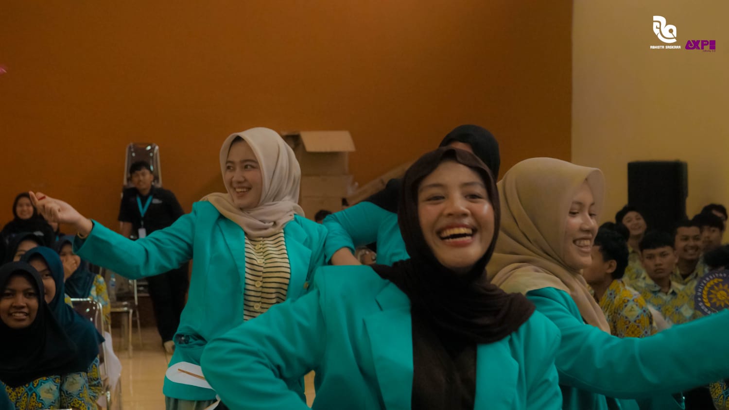 Parade Universitas Meriahkan Campus Expo MAN Salatiga, ditambah Hiburan dan puluhan Stan SALATIGA, Radar Semarang &mdash; MAN Salatiga menggelar acara Campus Expo selama dua hari pada akhir bulan Januari.