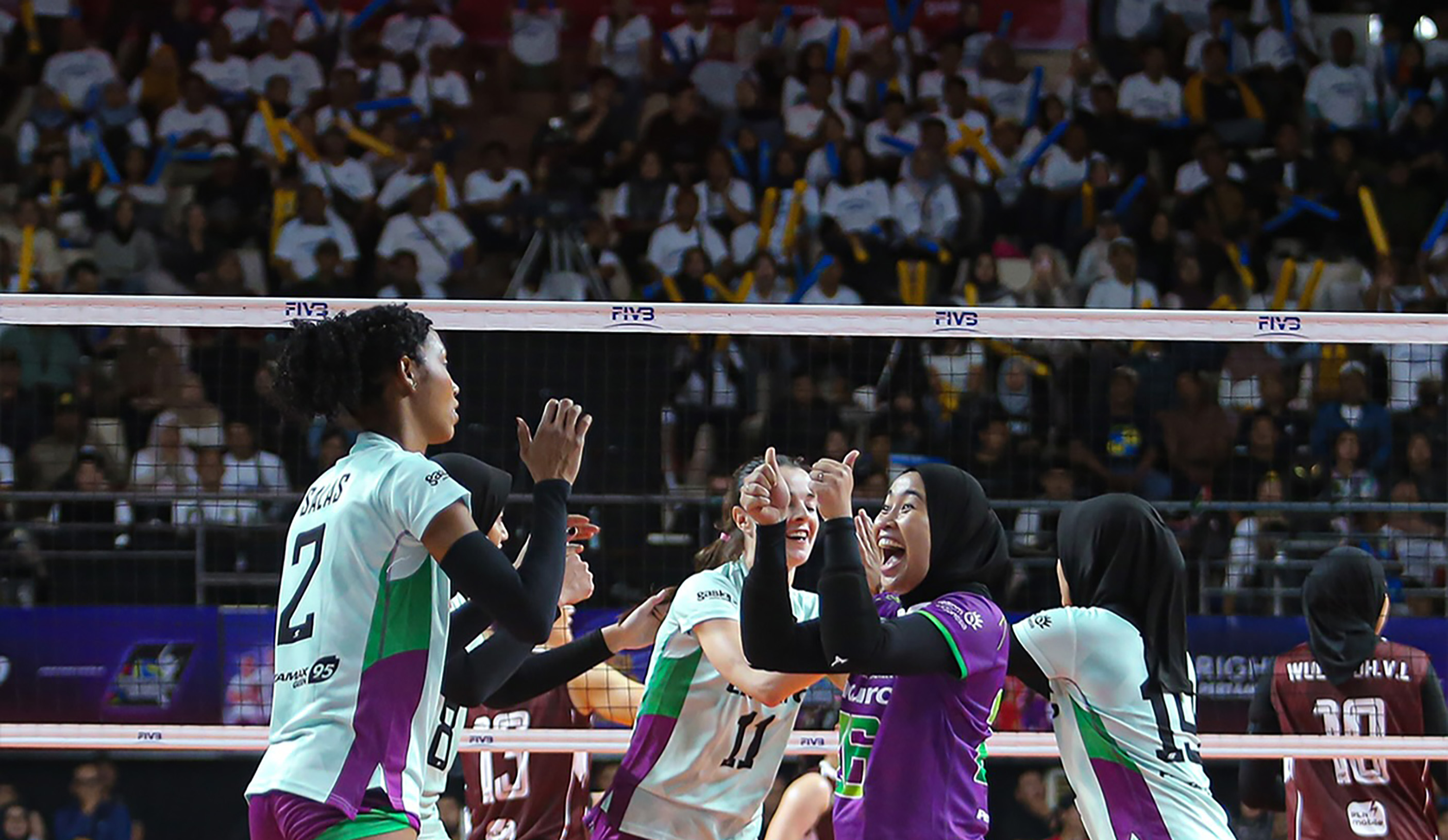 Jakarta Pertamina Enduro tampil tanpa ampun di GOR Ken Arok Malang dengan kemenangan telak 3-0 (25-13, 25-21, 25-17) atas Jakarta Electric PLN.