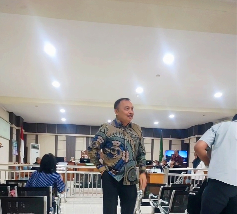 Mantan Bupati Purworejo, Agus Bastian usai menjadi saksi perkara dugaan tindak pidana korupsi Perumda BPR Purworejo di Pengadilan Tipikor Semarang, Selasa (10/2/2026)