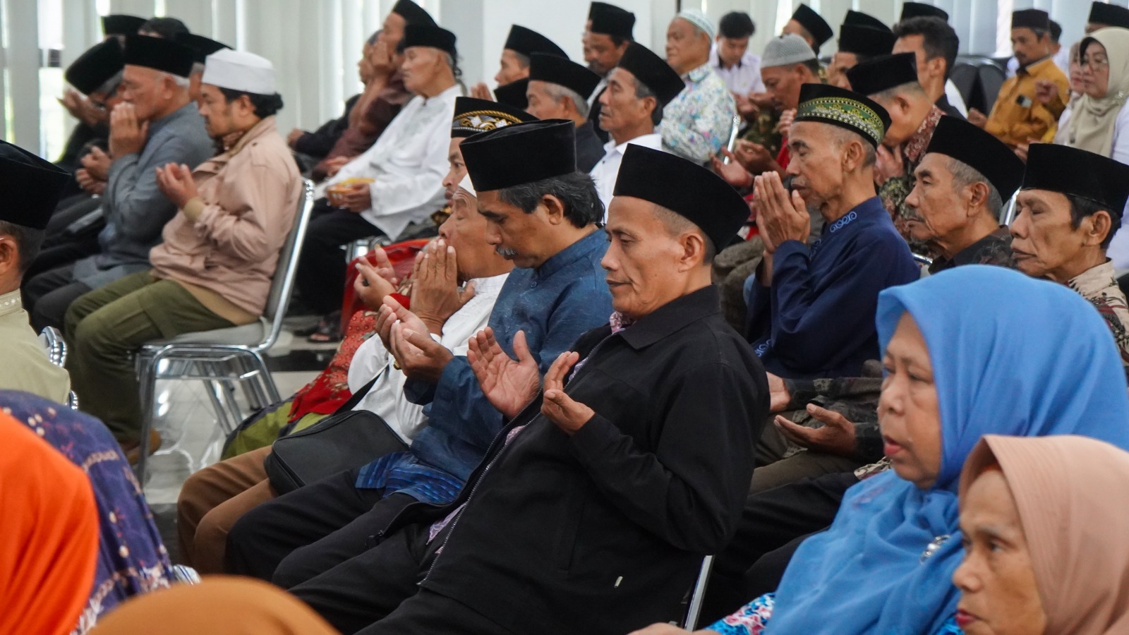 Insentif untuk Modin, Komitmen Pemkot Rawat Toleransi dan Pelayanan Sosial - Tidak hanya RT/RW dan PKK  yang menjadi perhatian pemerintah Kota Salatiga.