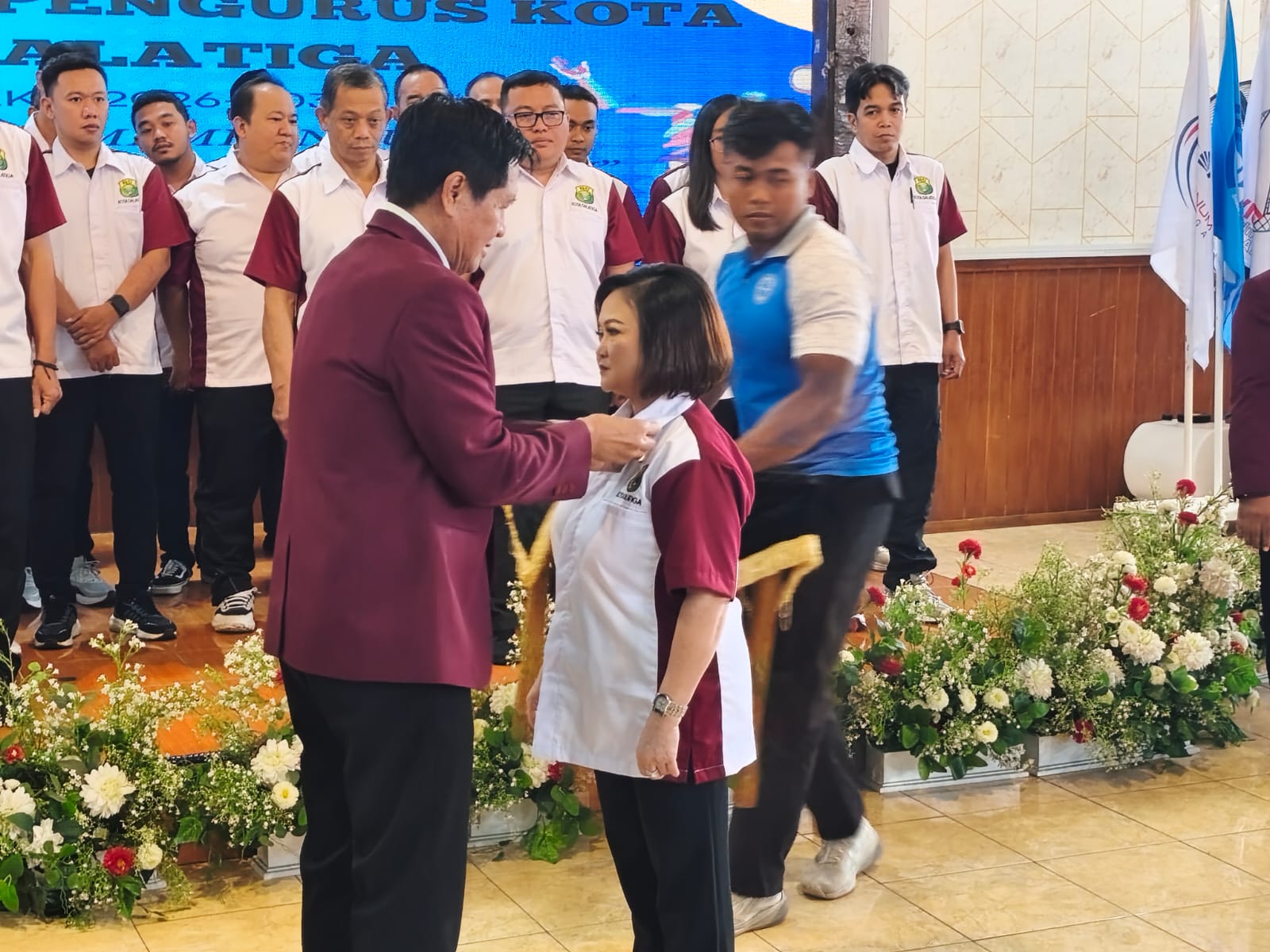 Pengurus PBSI kota Salatiga dilantik. dr Vita Olivia terpilih sebagai ketua umum. Pelantikan dilakukan oleh ketua PBSI Jawa Tengah Akhmad Khafidz Basri Yusuf.