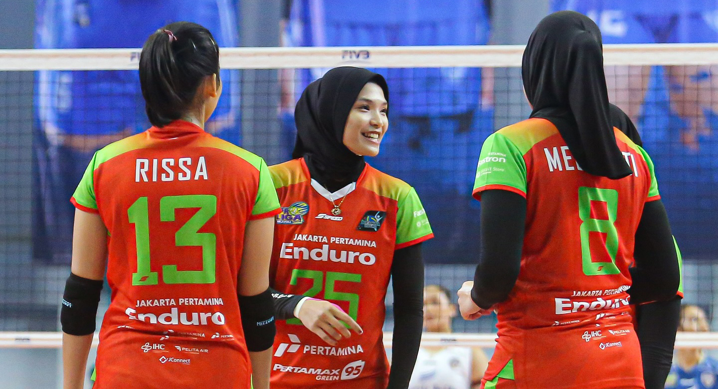 Jakarta Pertamina Enduro harus menunda tiket lolos langsung ke babak Final Four usai takluk 1-3 (12-25, 20-25, 25-15, 20-25) dari Livin Mandiri.