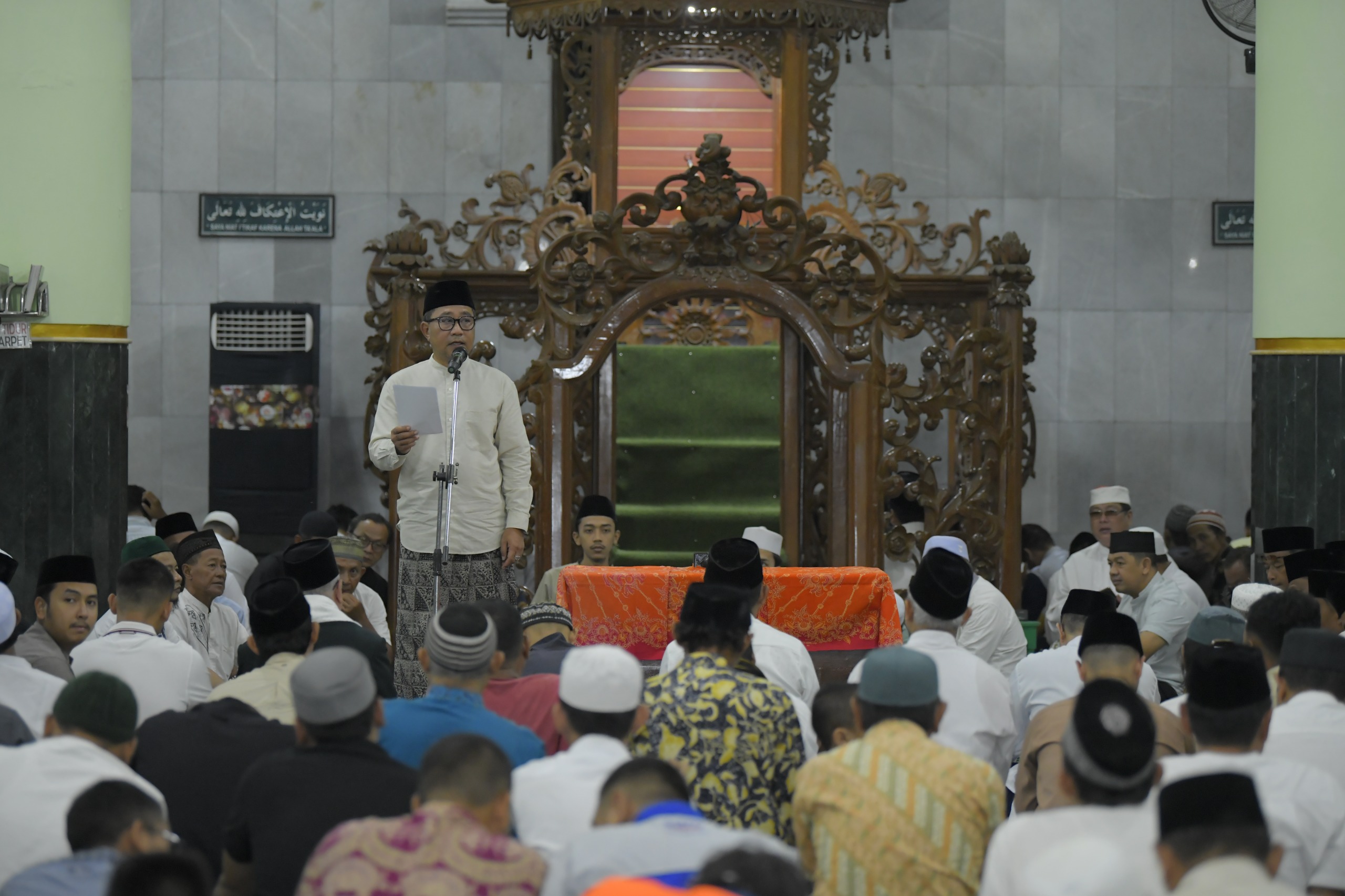 *Serap Aspirasi dan Pererat Silaturrahmi, Pemkot Semarang Tarling Ramadan di Masjid Agung Semarang*   Pemkot Semarang memulai rangkaian agenda rutin tahunan Tarawih Keliling.
