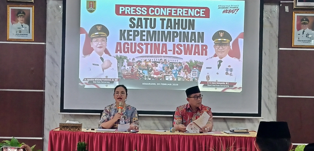 BEBERKAN PROGAM : Wali Kota Semarang, Agustina Wilujeng ketika membeberkan capaian satu tahun menjabat .