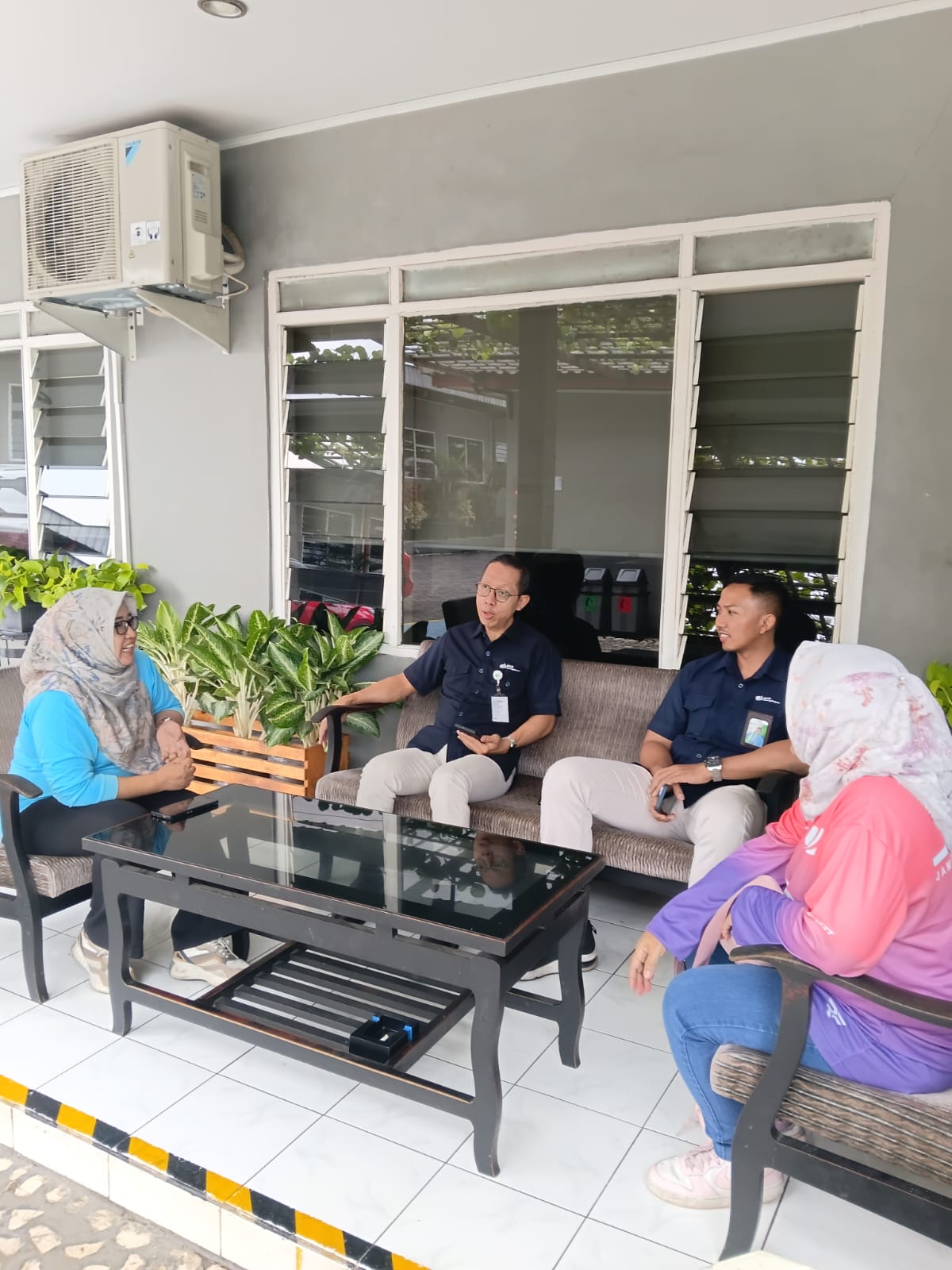 BPJS Ketenagakerjaan atau BPJAMSOSTEK memberikan sosialisasi dan edukasi terkait program Kabupaten Semarang Melindungi (Kamar Lindung), Jamsostek Mobile (JMO), dan juga Jaminan Kehilangan Pekerjaan 