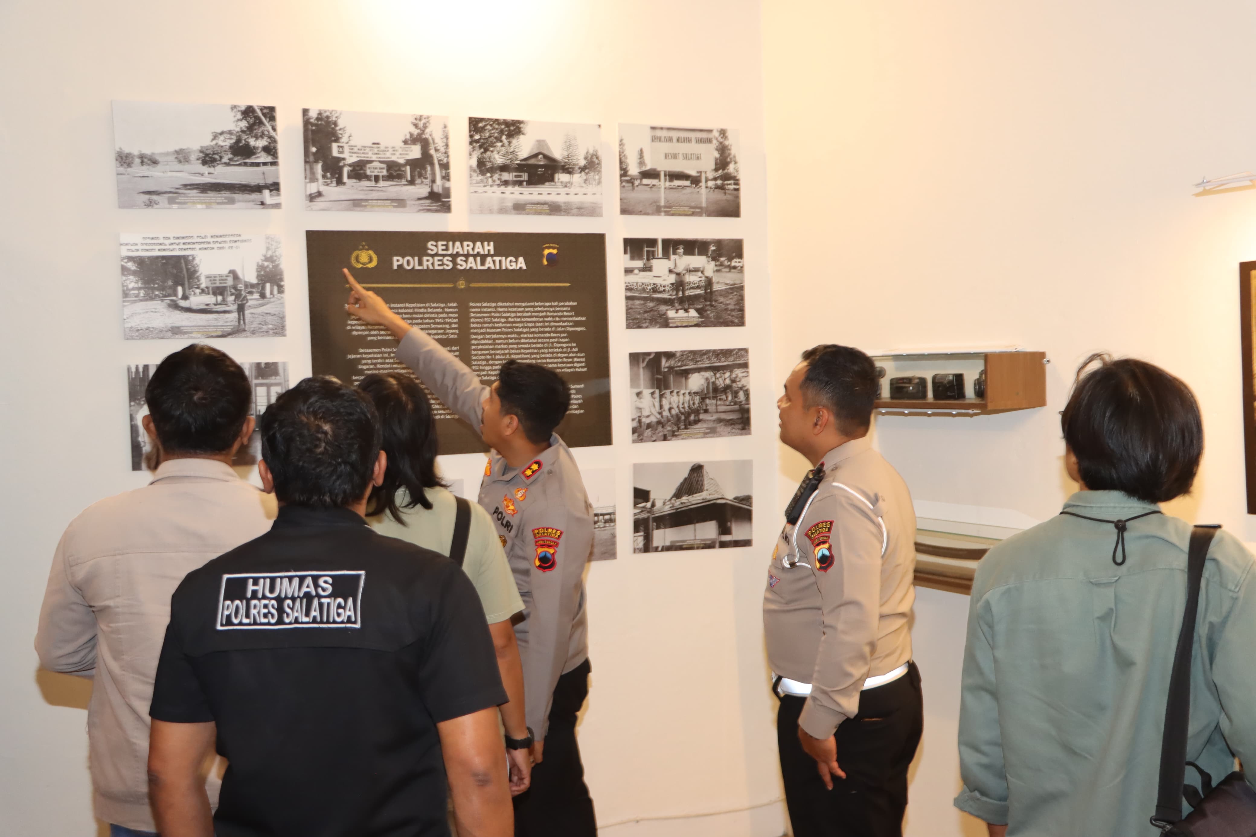 **Menjaga Jejak, Merawat Kepercayaan: Museum Polres Salatiga Jadi Ruang Refleksi di Bulan Ramadhan**  - Di tengah hangatnya kebersamaan bulan suci Ramadhan 1447 H, Polres Salatiga.
