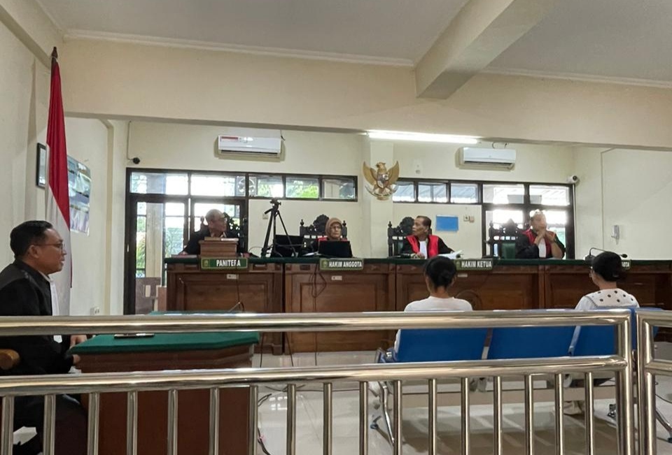 Jaksa Penuntut Umum Sulisyadi membacakan tuntutan kasus tindak pidana perdagangan orang di Pengadilan Negeri Semarang, Kamis (26/2/2026). 