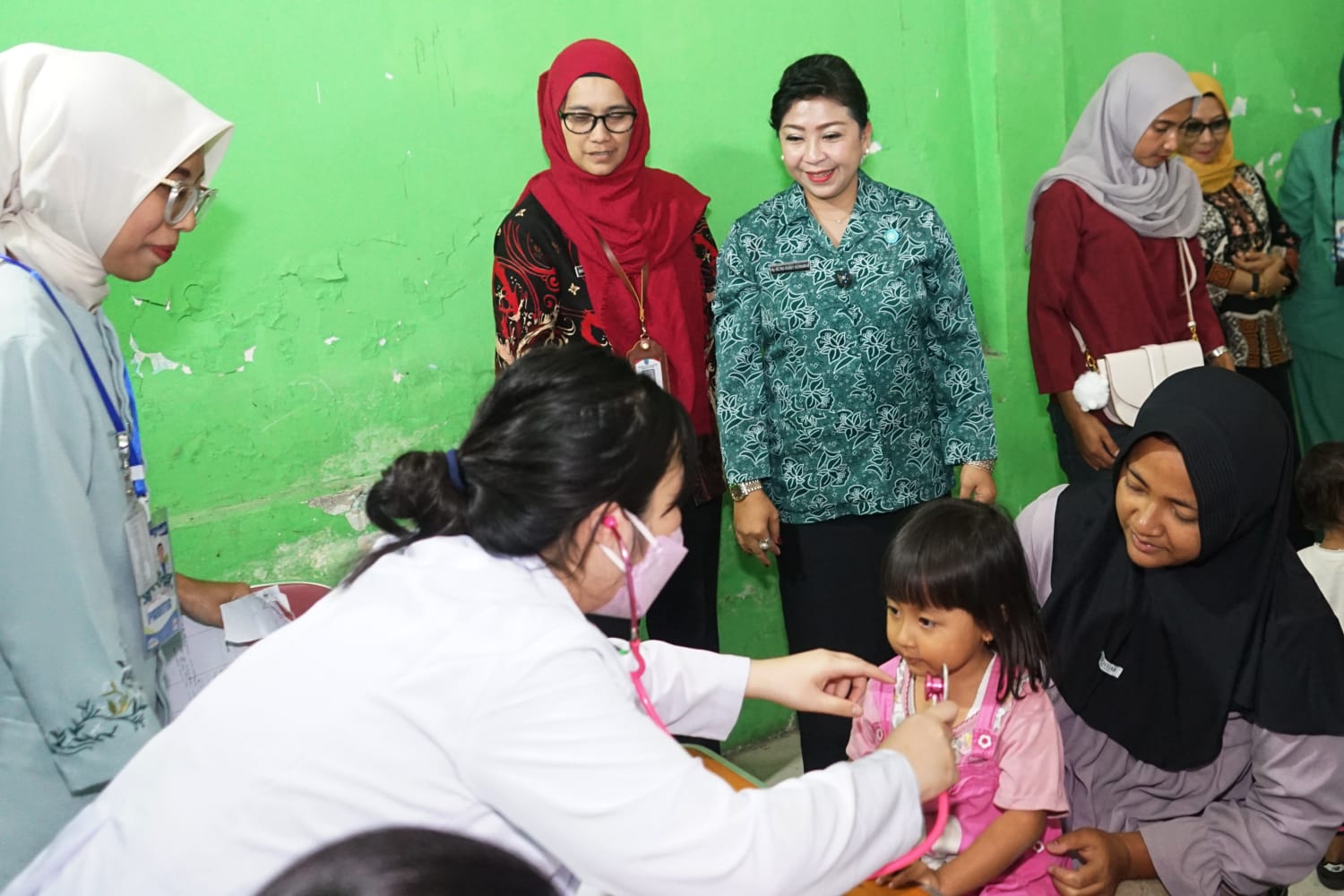 Kegiatan SPELING digelar di Kantor Kelurahan Sidorejo Kidul, Kecamatan Tingkir, Kamis (26/02/2026).   Ketua Tim Penggerak (TP) PKK Kota Salatiga, Retno Robby Hermawan 