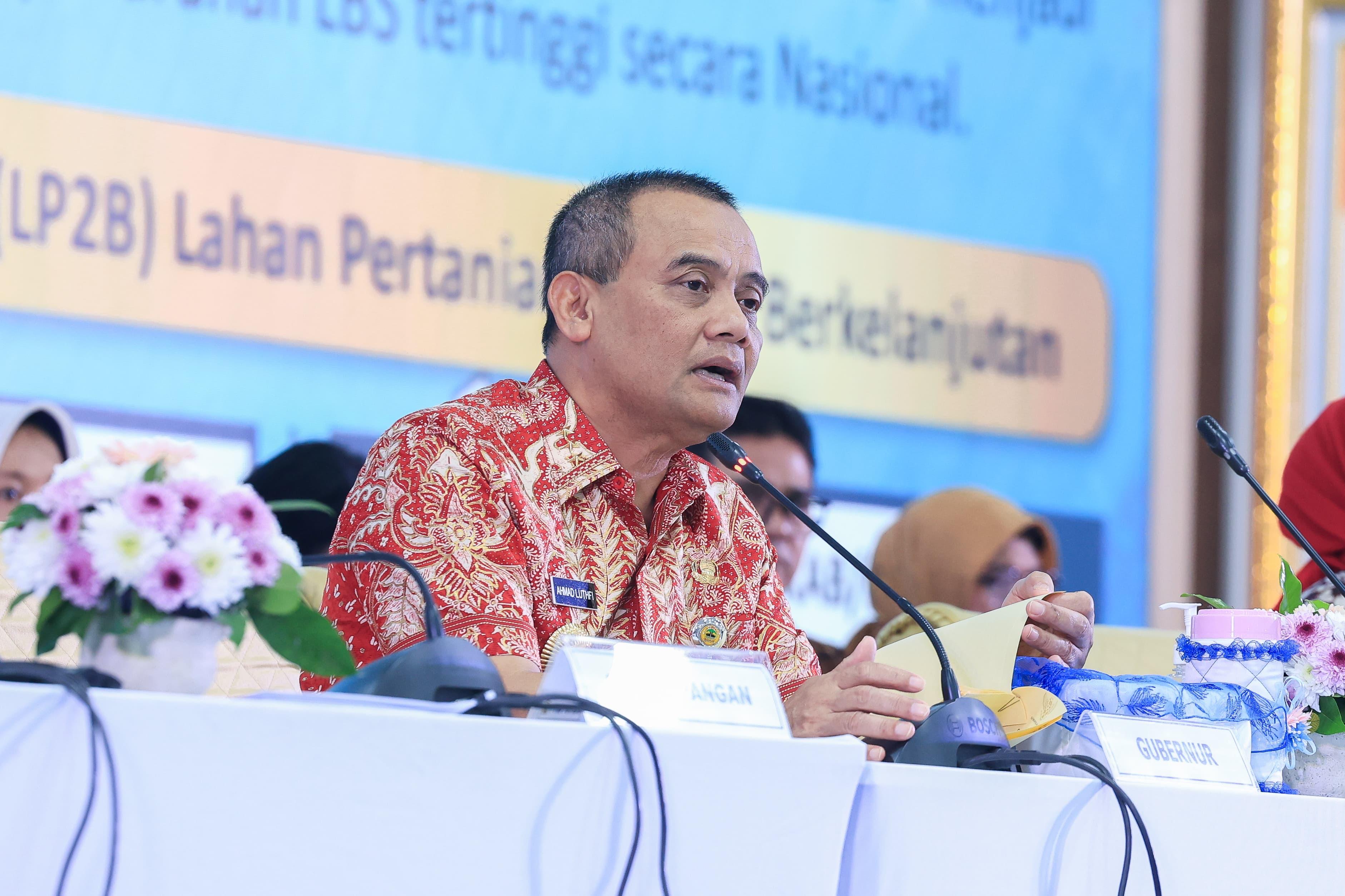 Gubernur menegaskan komitmennya memperkuat tata kelola pemerintahan yang bersih dan berintegritas di seluruh kabupaten/kota