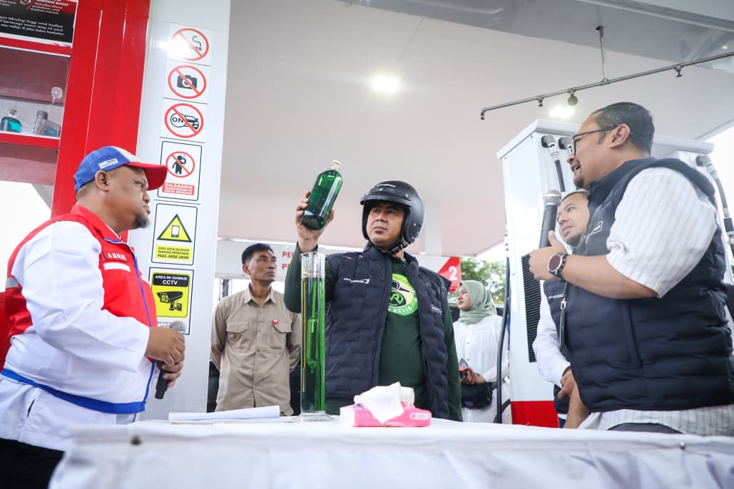 Wagub Taj Yasin memastikan ketersediaan Bahan Bakar Minyak (BBM) di wilayahnya jelang libur Lebaran dan Hari Raya Nyepi 2026. 