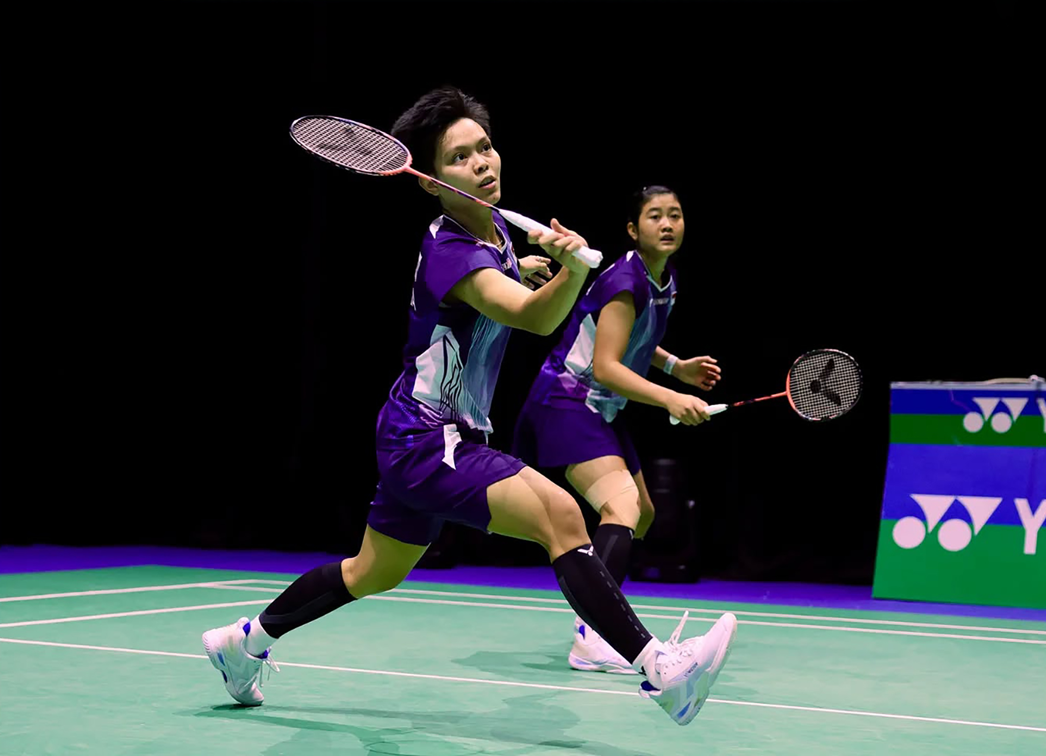 Amallia Cahaya Pratiwi/Siti Fadia Silva Ramadhanti menang mudah atas pasangan Polandia, Paulina Cybulksa/Kornelia Marczak 21-10, 21-10 dan lolos ke babak 16 besar Swiss Open 2026.