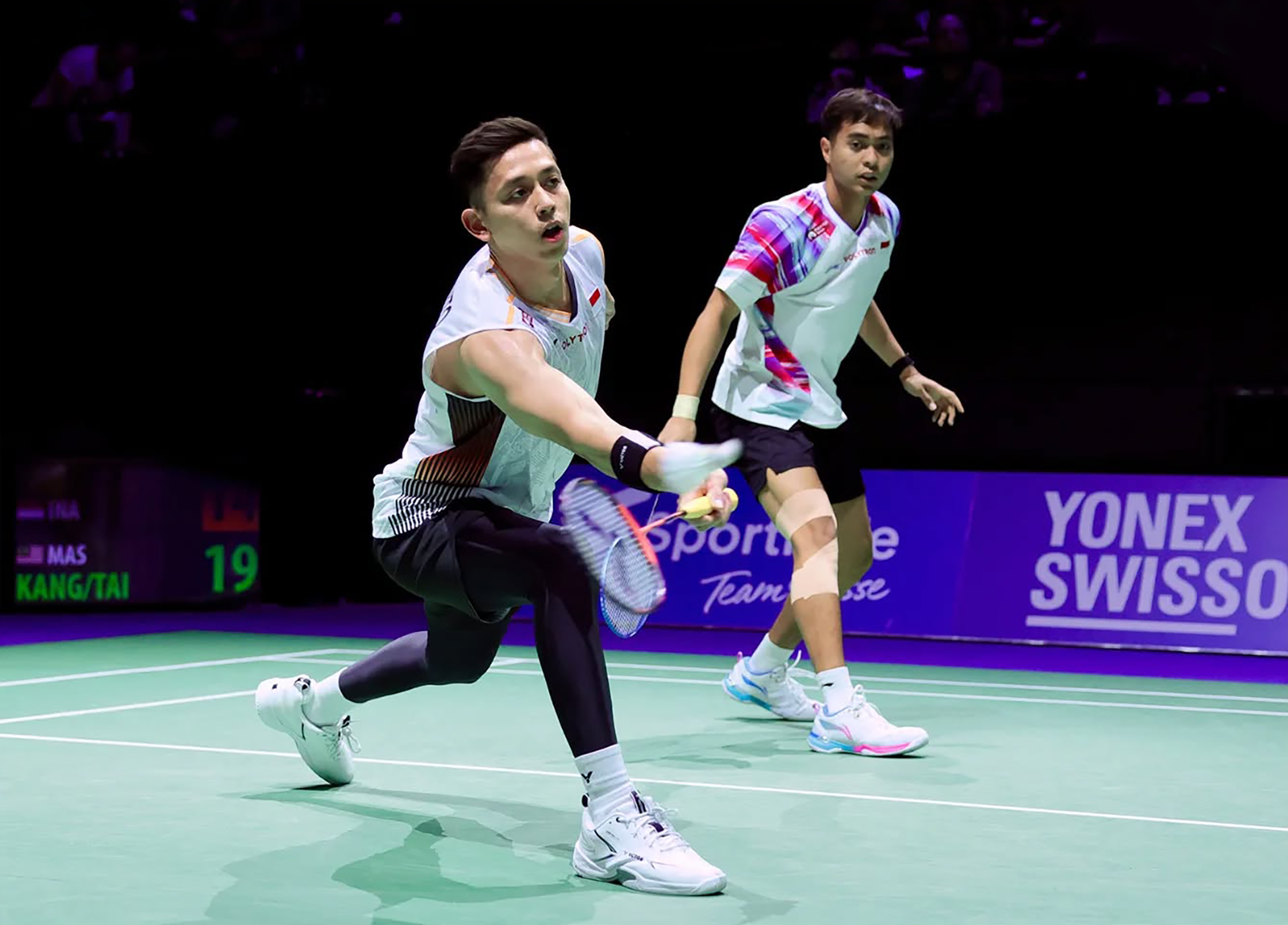 Muhammad Rian Ardianto/Rahmat Hidayat harus mengakui keunggulan wakil Malaysia, Kang Khai Xing/Aaron Tai dua gim langsung dengan skor 16-21, 27-29.