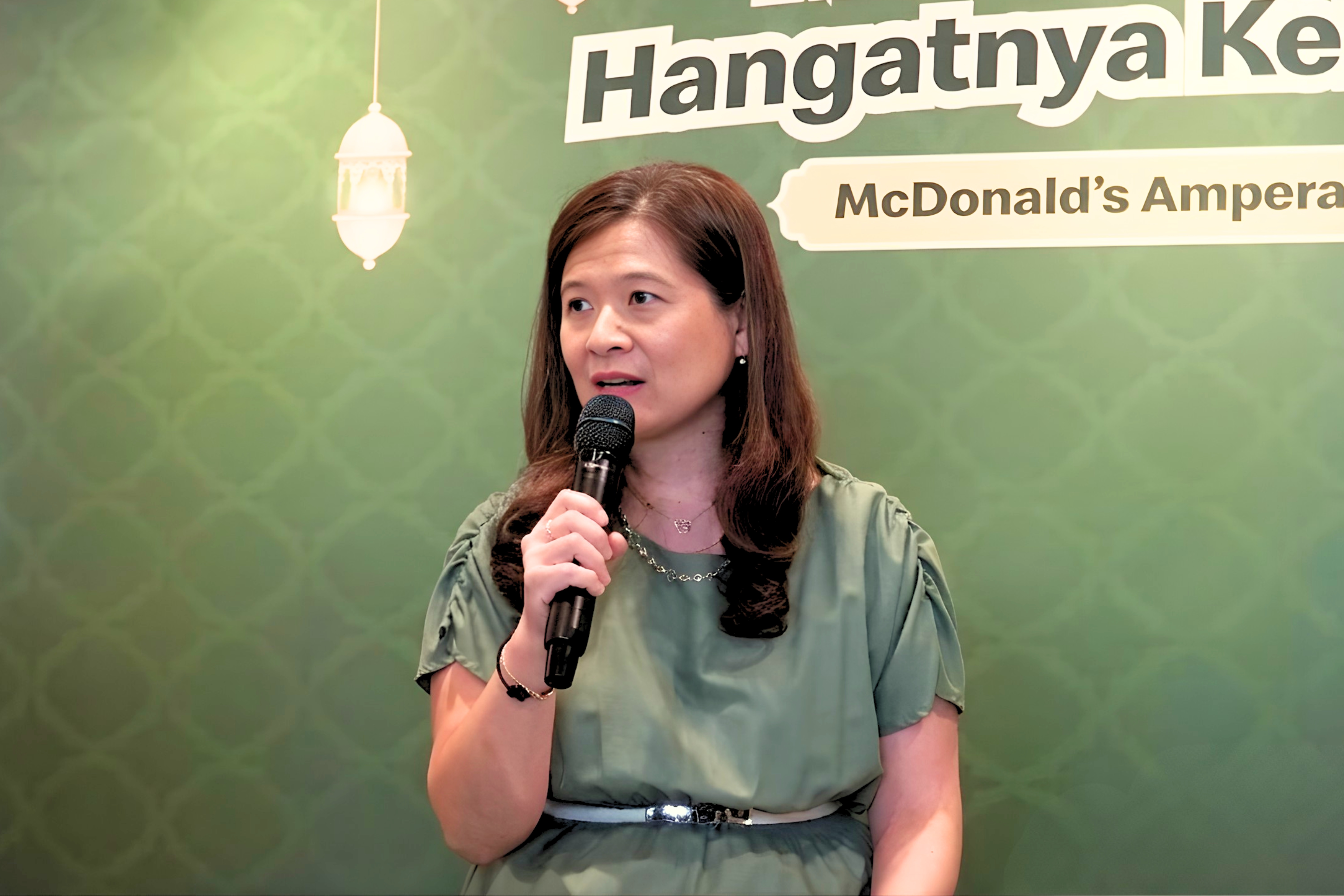 Caroline Kurniadjaja, Associate Director of Marketing McDonald&rsquo;s Indonesia, menjelaskan berbagai inisiatif Ramadan yang dihadirkan McDonald&rsquo;s Indonesia. 