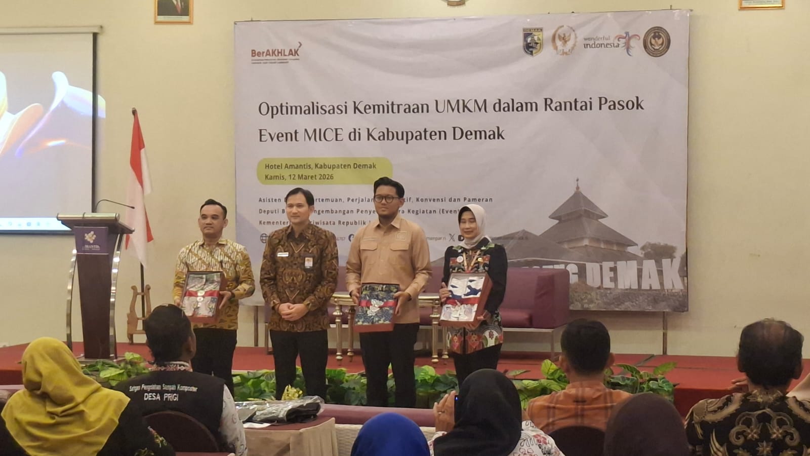 Anggota DPR RI Andhika Satya W Pangarso hadir dalam kegiatan seminar pariwisata di Hotel Amantis Demak.(Wahibpribadi)