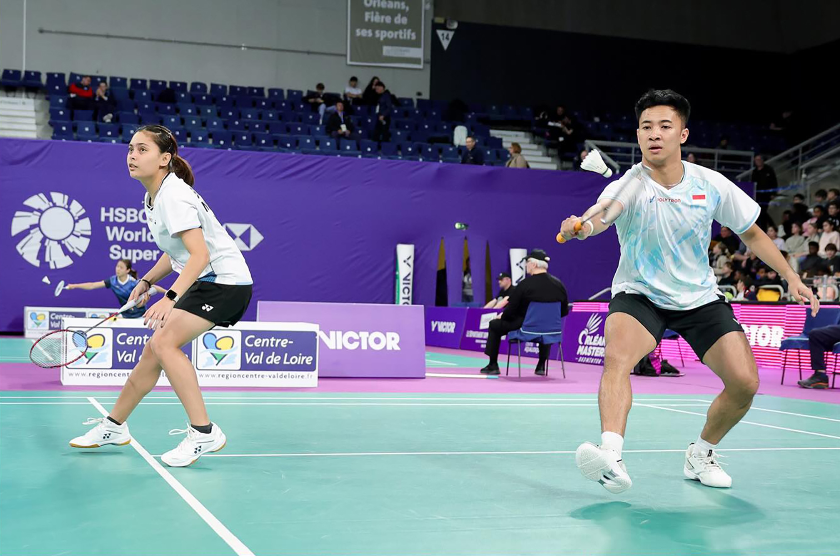 Dejan Ferdinansyah/Bernadine Anindya Wardana melaju ke babak 16 besar Orleans Masters 2026 setelah menang dua gim langsung 21-14, 21-18 atas Dhruv Kapila/Tanisha Crasto.