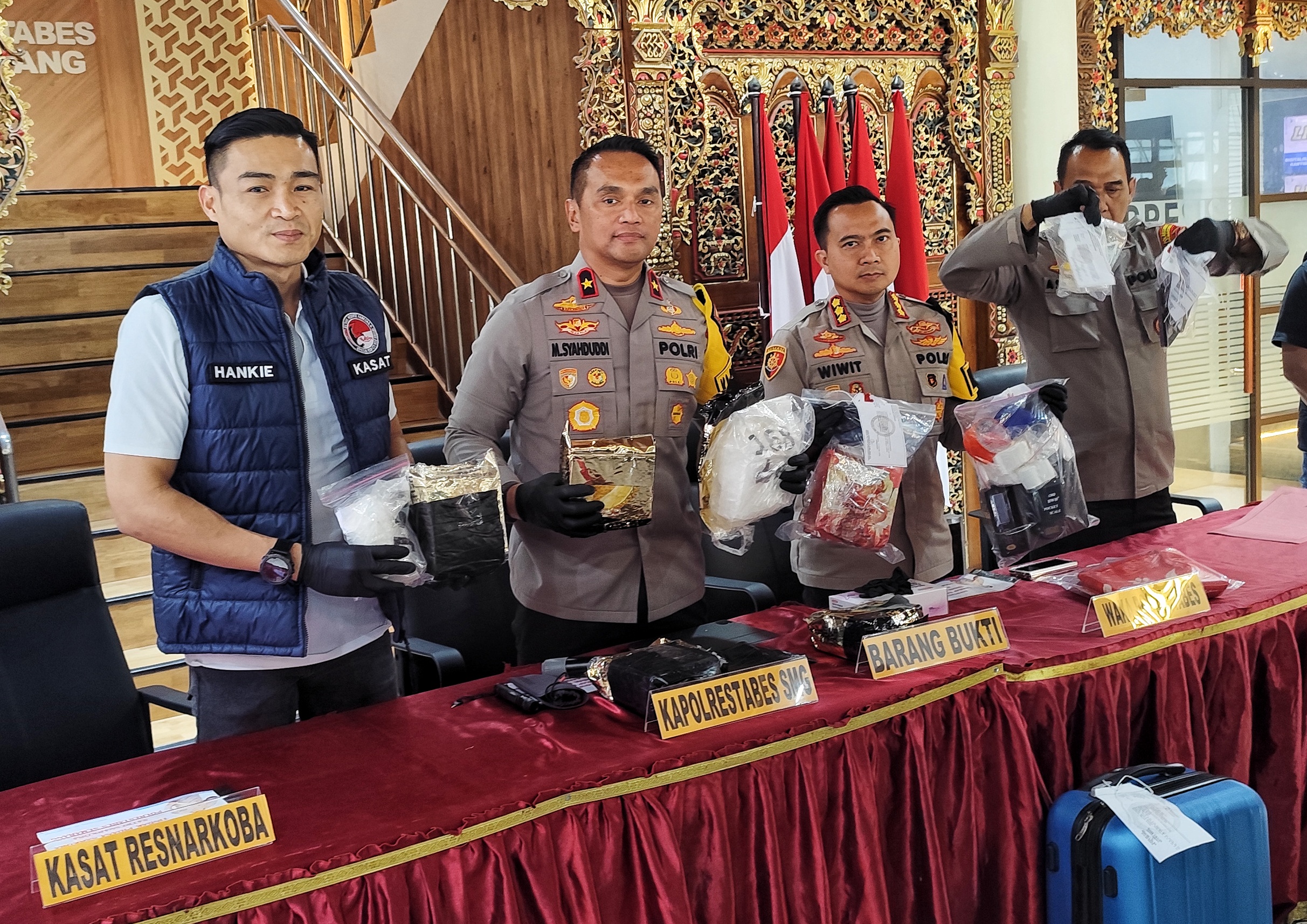 Batang bukti narkoba jenis sabu yang disita Polrestabes Semarang dari ungkap kasus dua tersangka 