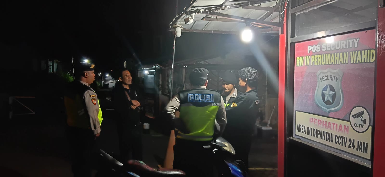 Polisi Sikat Celah Kejahatan Saat Mudik, Rumah Kosong di Salatiga Dijaga Ketat Musim mudik Lebaran kerap dimanfaatkan pelaku kejahatan untuk menyasar rumah kosong. 