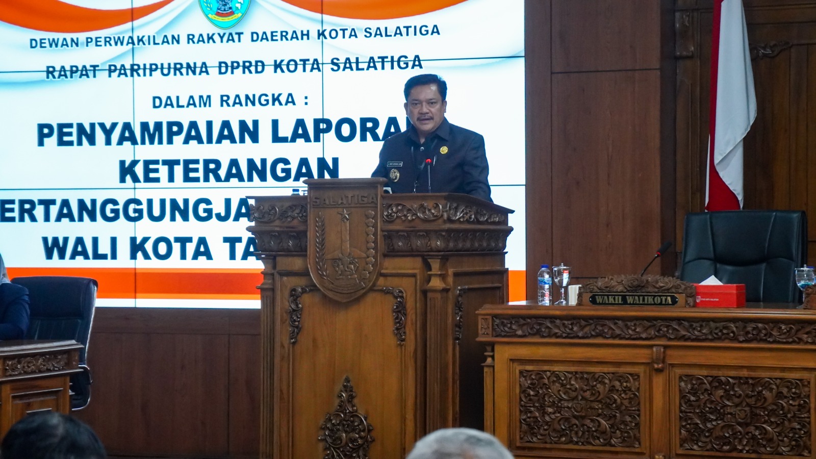 Rapat Paripurna DPRD yang digelar di Ruang Bhinneka, Rabu (25/3/2026), saat Wali Kota Salatiga Robby Hernawan memaparkan Laporan Keterangan Pertanggungjawaban (LKPJ).