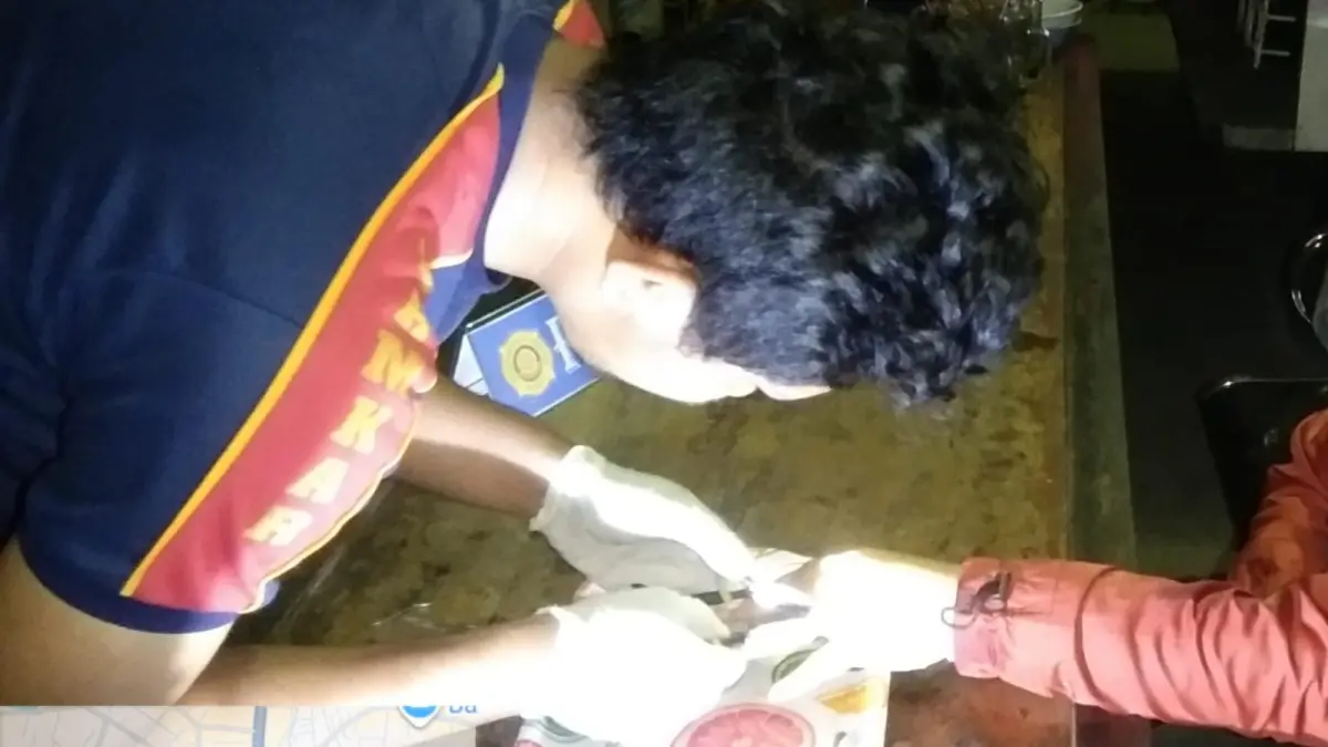 Tak Bisa Lepas Cincin, Warga Sidorejo Minta Bantuan Damkar Salatiga