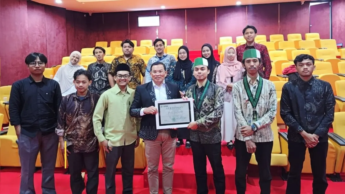 Training Senior Course (SC) Tingkat Nasional Tahun 2026 yang dihelat oleh Badan Pengelola Latihan (BPL) Himpunan Mahasiswa Islam (HMI) Cabang Salatiga.

Agenda yang dipusatkan di DPRD Salatiga pada Rabu (1/4) ini merupakan upaya nyata organisasi untuk merumuskan ulang nakhoda perkaderan di tengah badai disrupsi digital. Sesi bertajuk "Menjawab Tantangan Zaman dan Merawat Identitas Perkaderan HMI di Era Modern" 