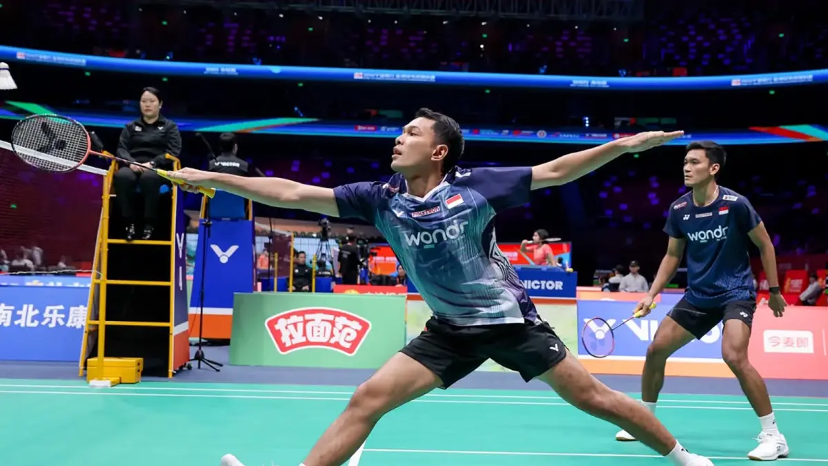 Fajar Alfian/Muhammad Shohibul Fikri menang mudah di babak pertama Kejuaraan Asia 2026 atas Dev Ayyappan/Dhiren Ayyappan (United Arab Emirates) 21-12, 21-9.