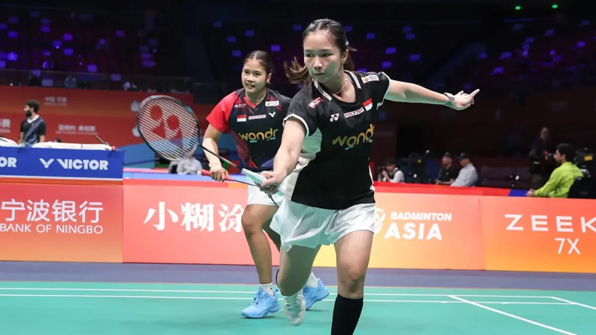 Rachel Allessya Rose/Febi Setianingrum harus bekerja keras untuk mengandaskan wakil Taipei, Chang Ching Hui/Yang Ching Tun dengan skor 19-21, 21-9, 21-14.