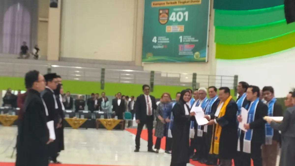 Pengangkatan advokat baru di Auditorium Unissula Semarang. FIGUR RONGGO WASSALIM/ JAWA POS RADAR SEMARANG&nbsp;
