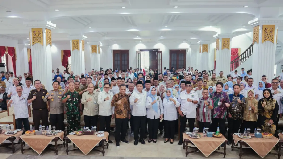 Pengukuhan Pimpinan Dewan Koperasi Indonesia (Dekopin) Wilayah Provinsi Jawa Tengah serta Rapat Kerja Wilayah Tahun 2026 di Wisma Perdamaian, Semarang, Selasa, 14 April 2026.