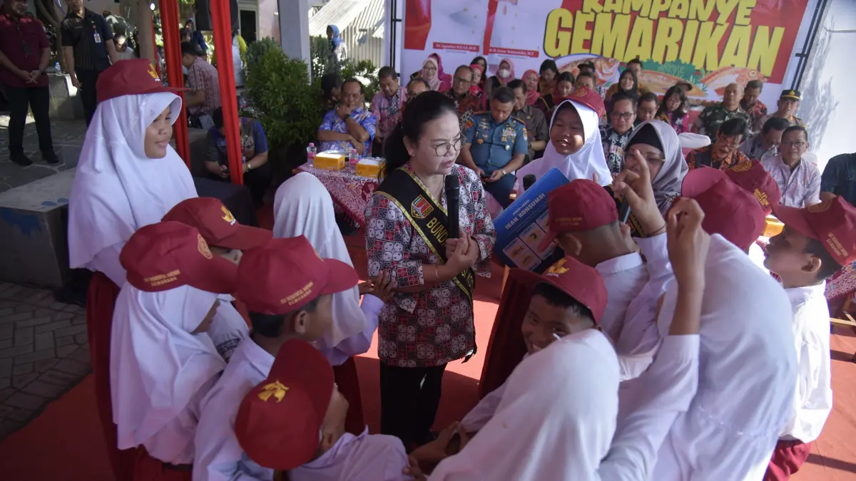Wali Kota Semarang, Agustina Wilujeng turun langsung ke Tempat Pelelangan Ikan (TPI) Tambaklorok, Selasa (14/4).