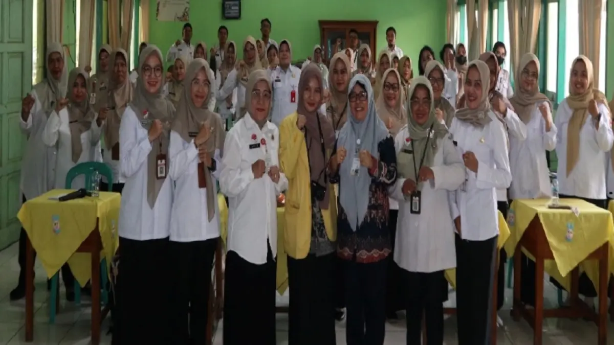 Tim Pengabdian kepada Masyarakat Universitas Negeri Semarang melakukan &nbsp;pendampingan kepada para guru Gugus Dwarawati Kota Semarang.