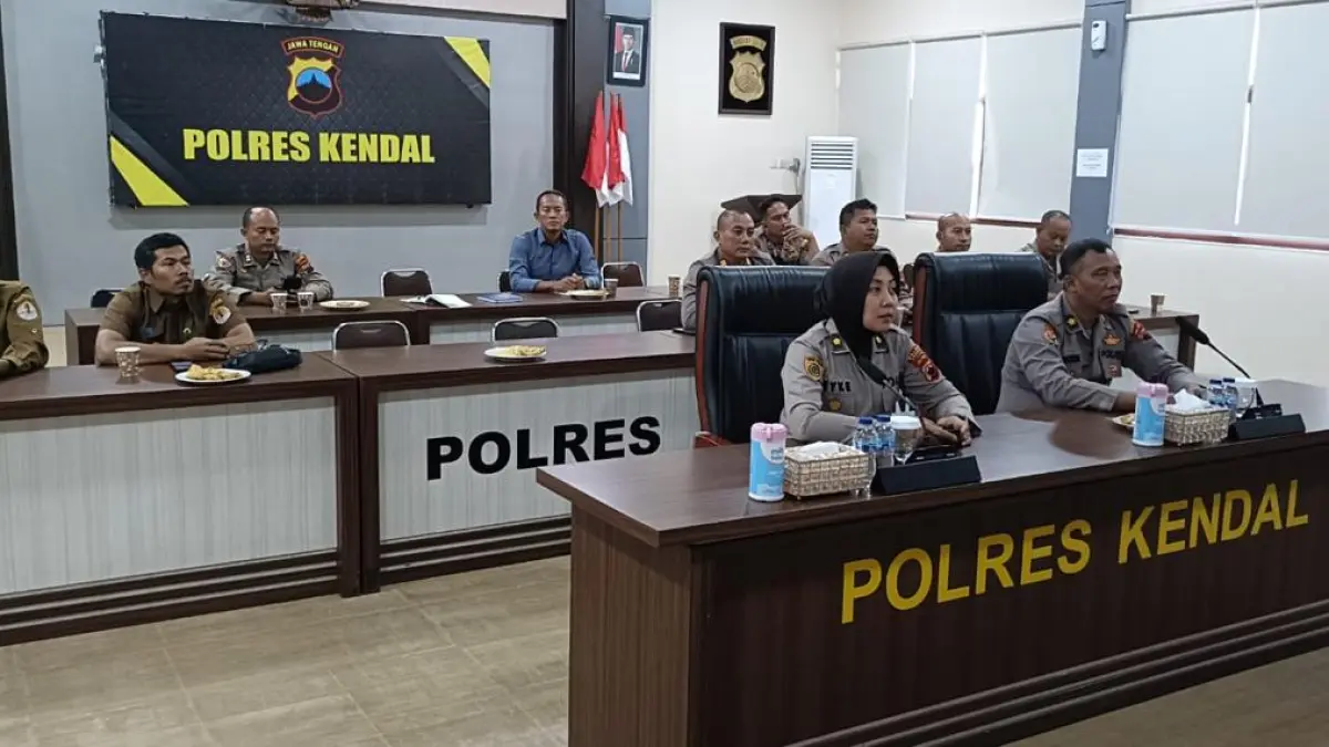 Rapat koordinasi daring BMKG bersama Polres Kendal bersama Wakapolri Komjen Pol. Dedi Prasetyo.