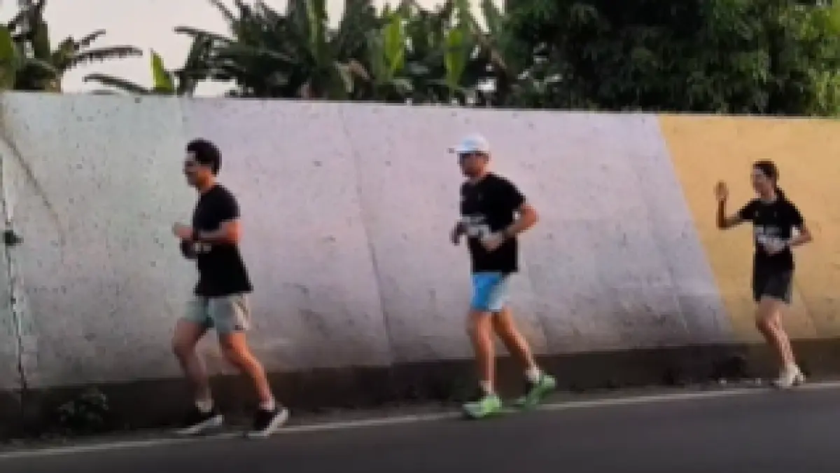 Sungai Watch kembali melanjutkan aksi kampanye lingkungan bertajuk Run for Rivers. Memasuki hari ke-25, tiga pendirinya, Gary Bencheghib, Sam Bencheghib dan Kelly Bencheghib, telah tiba di wilayah Kabupaten Bojonegoro.