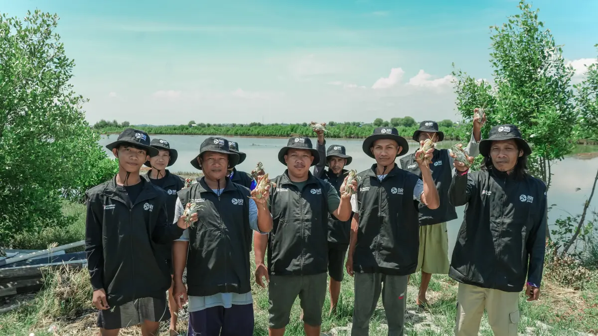 Peringati Hari Bumi, BRI Perkuat Komitmen Jaga Ekosistem Pesisir Lewat Penanaman Mangrove di Muara Gembong Bekasi&nbsp;