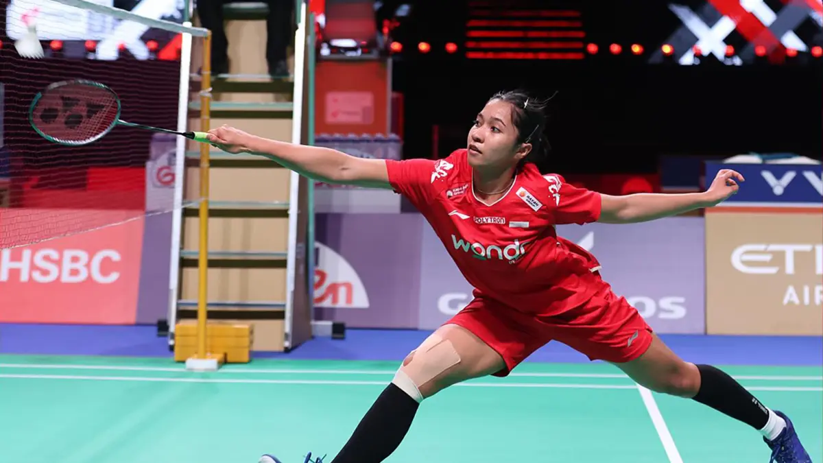 Ester Nurumi Tri Wardoyo menjadi penentu kemenangan usai di match kelima mengalahkan Huang Yu-Hsun 15-21, 21-19, 21-12.
