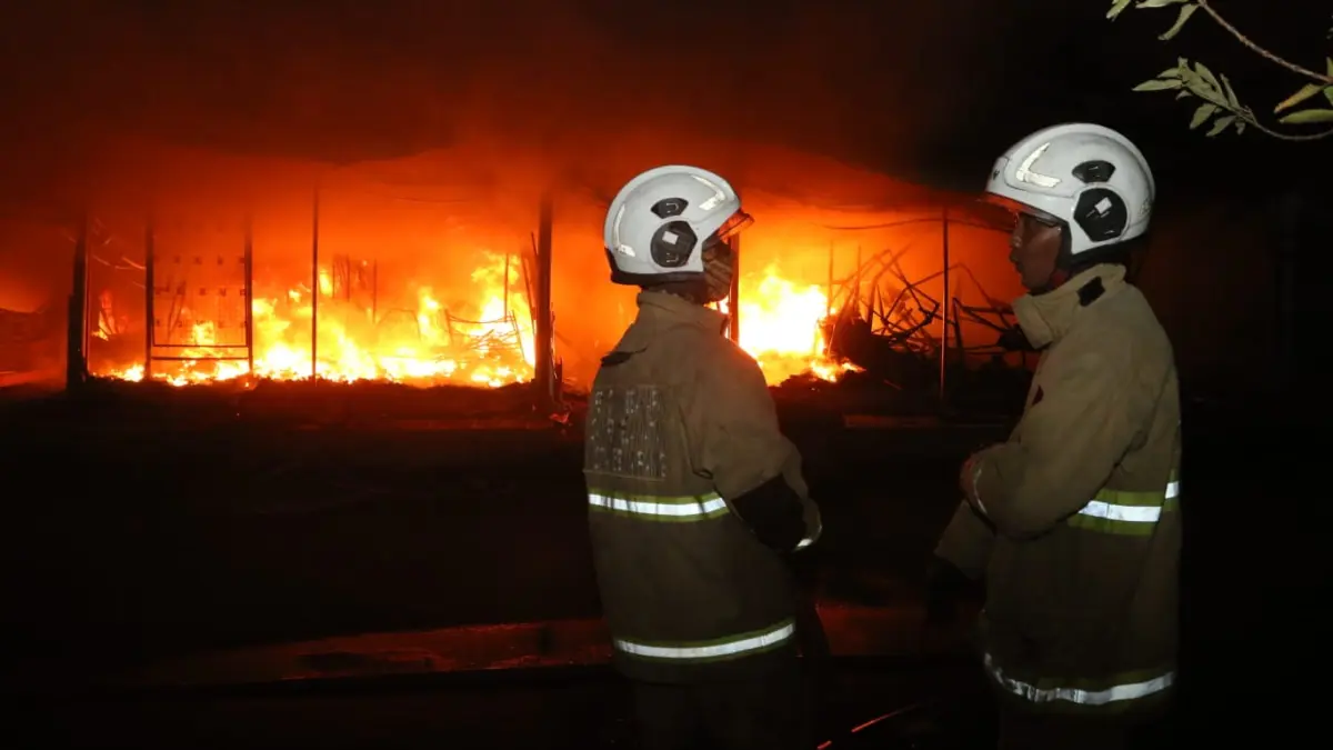 Total 468 Kios Pasar Kanjengan Semarang yang Terbakar, Pemkot Siapkan Tempat Relokasi sementara. (Nurchamim/Jawa Pos Radar Semarang)