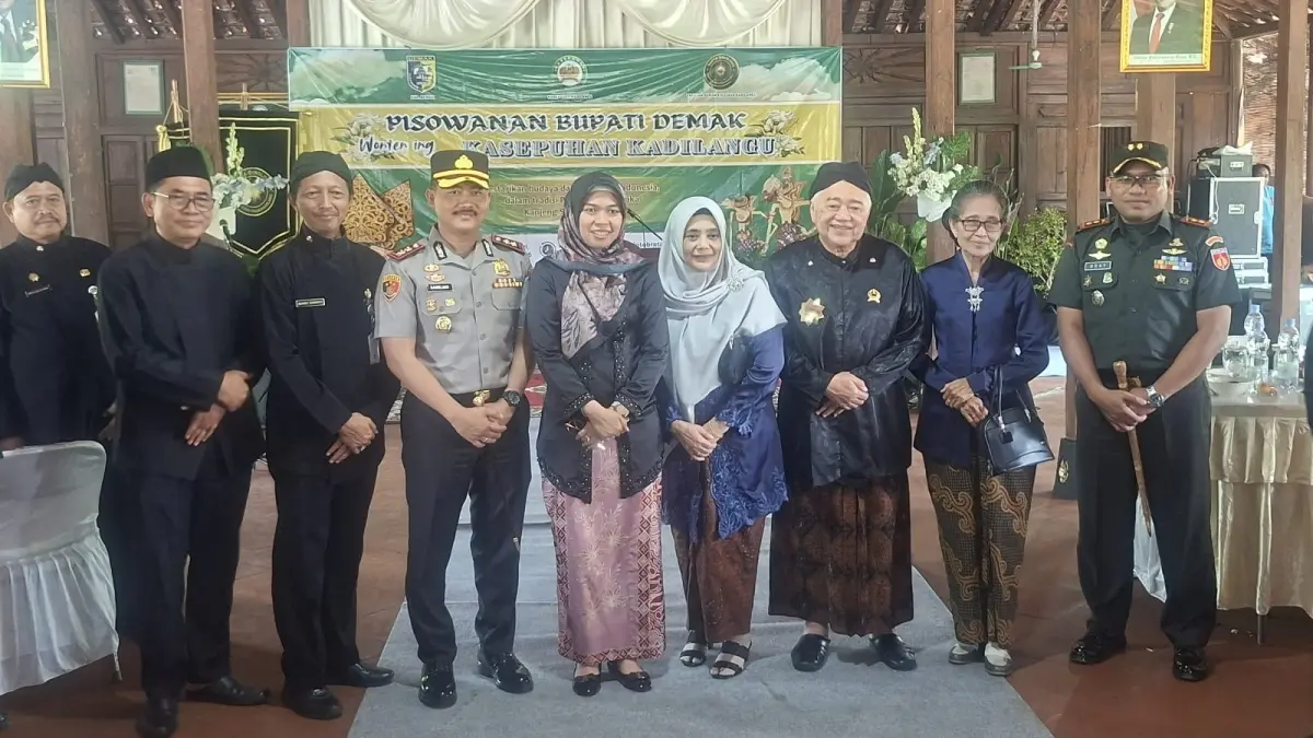 Bupati Demak dr Eisti