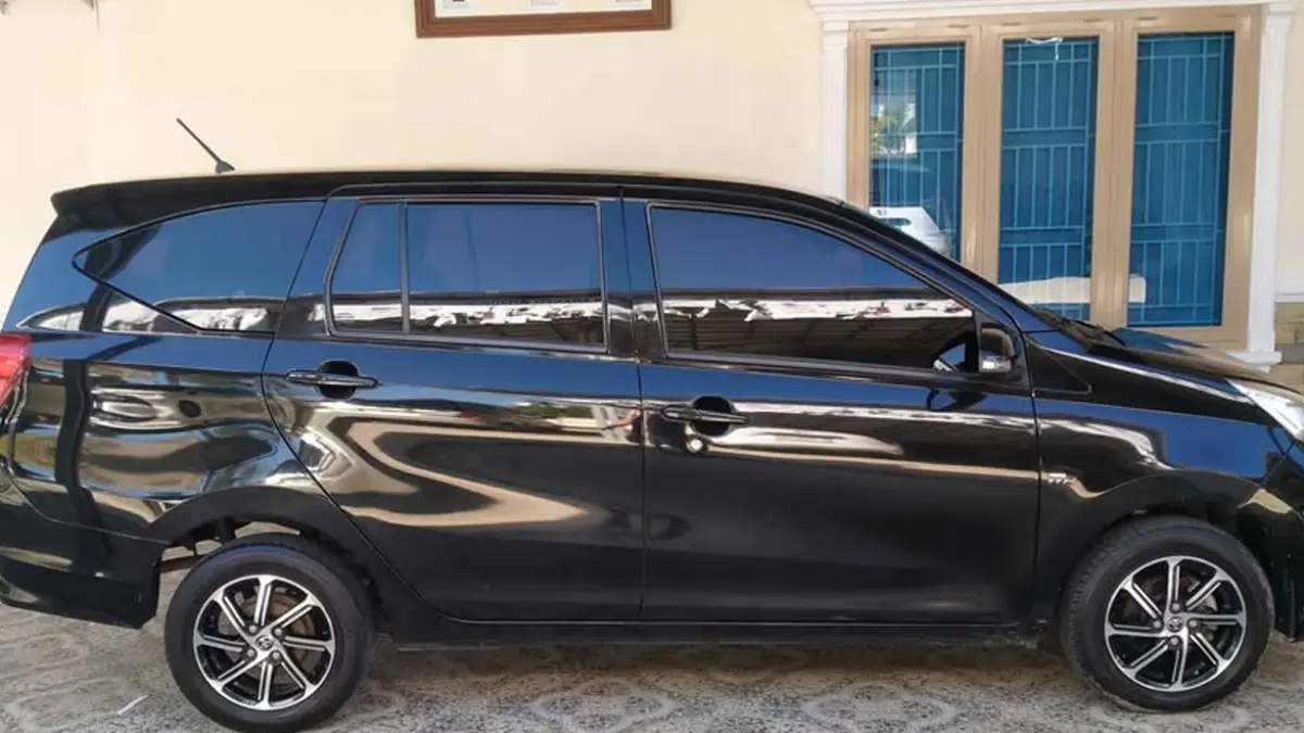 Toyota Calya G 2021 bekas kondisi like new, kilometer rendah, pajak panjang, harga terjangkau. Cocok untuk keluarga dan usaha.