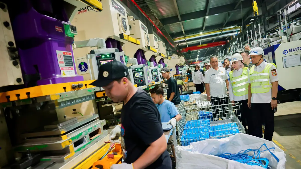 Gubernur Jawa Tengah, Ahmad Luthfi, usai meninjau langsung aktivitas produksi PT Borine Technology Indonesia yang berlokasi di Kawasan Ekonomi Khusus (KEK) Kendal, Rabu (6/5/2026).