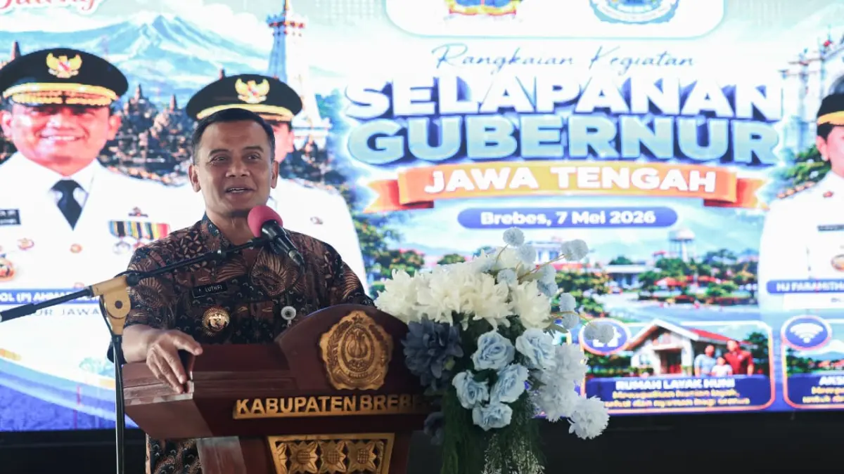 Ahmad Luthfi hadir dalam acara Selapanan Bareng Gubernur untuk Percepatan Penanganan Kemiskinan Ekstrem dan Swasembada Pangan di Pendopo Kabupaten Brebes, Kamis, 7 Mei 2026.