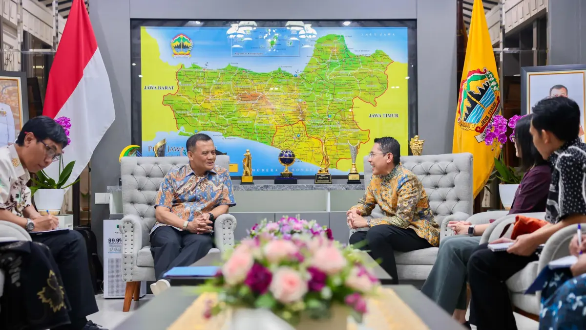 Ahmad Luthfi menerima kunjungan Senior Advisor NTU Singapore, Mohammad Maliki bin Osman, di Kantor Gubernur Jawa Tengah, Jumat (8/5/2026).
