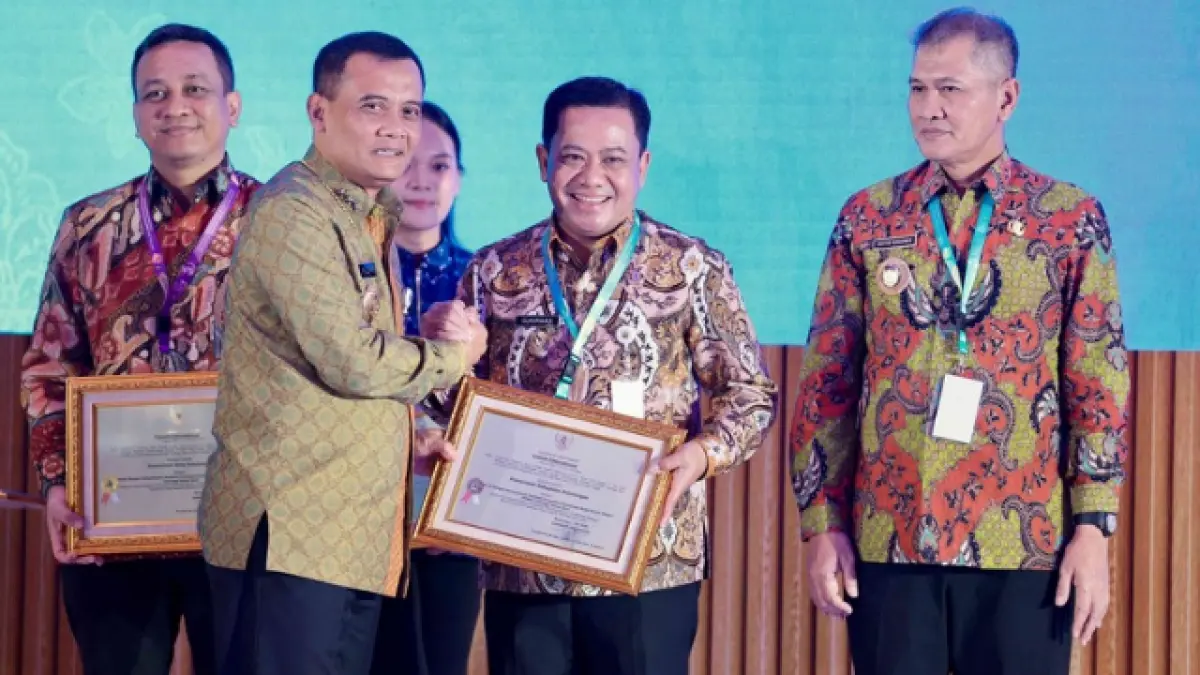 Gubernur Jawa Tengah, Ahmad Luthfi menawarkan berbagai poyek investasi kepada para investor dalam ajang Central Java Business Investment Forum (CJIBF) 2026. 
