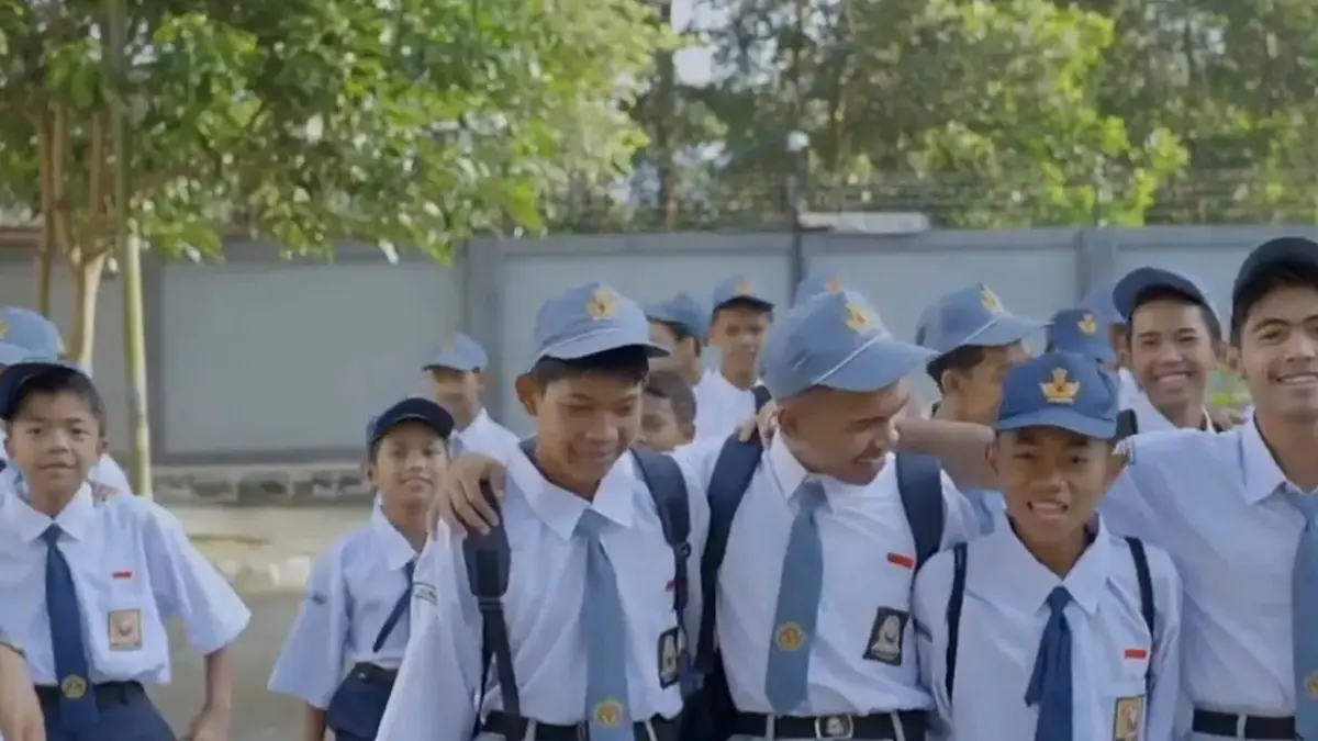 Bantuan PIP Mei 2026 mulai cair. Siswa SD, SMP, SMA kategori kelas berjalan dikabarkan menerima saldo Rp450 ribu ke rekening KIP dan Simpel.
