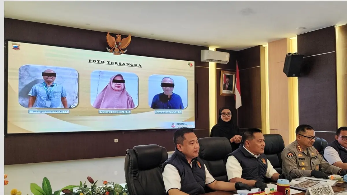 Foto wajah tersangka WAI dan lainnya saat dipajang dalam press rilis di Ditreskrimsus Polda Jateng, Rabu (13/5/2026)