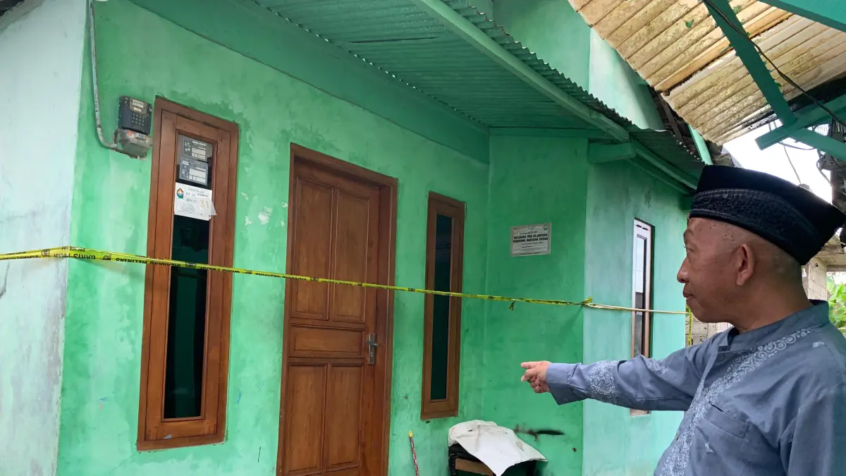 Rumah DRS yang menjadi lokasi peristiwa tragis di Dusun Krajan, Desa Ngaren, Ngadirejo, Minggu (17/5). DEVI KHOFIFATUR RIZQI/JAWA POS RADAR SEMARANG&nbsp;