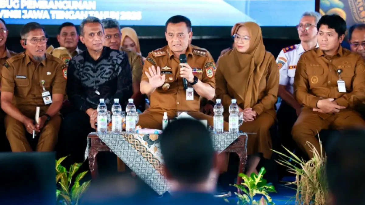 Ahmad Luthfi saat memimpin Rembug Pembangunan Jawa Tengah di Pendopo Kabupaten Banjarnegara, Senin, 18 Mei 2026. 
