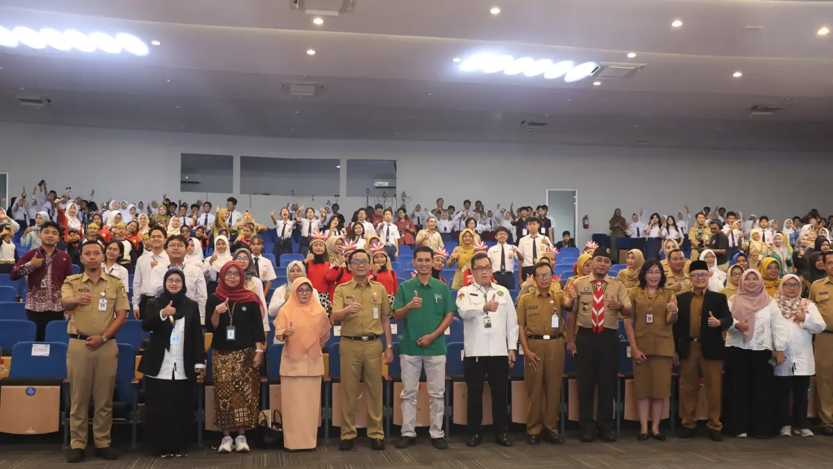 Puncak Peringatan Hari Pendidikan Nasional (Hardiknas) 2026 Kota Semarang di Teater Liem Liang Peng, Senin (18/5).