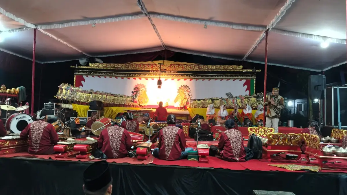 Merti Desa Dukuh Persen, Wayangan Jadi Wujud Syukur dan Pengingat Jaga Alam (FIGUR RONGGO WASSALIM)
