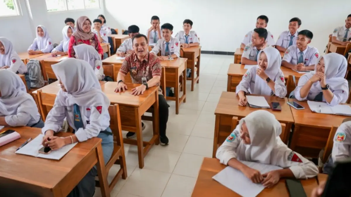 SMA Negeri 1 Kemalang diresmikan oleh Gubernur Jawa Tengah Ahmad Luthfi pada Selasa, 19 Mei 2026