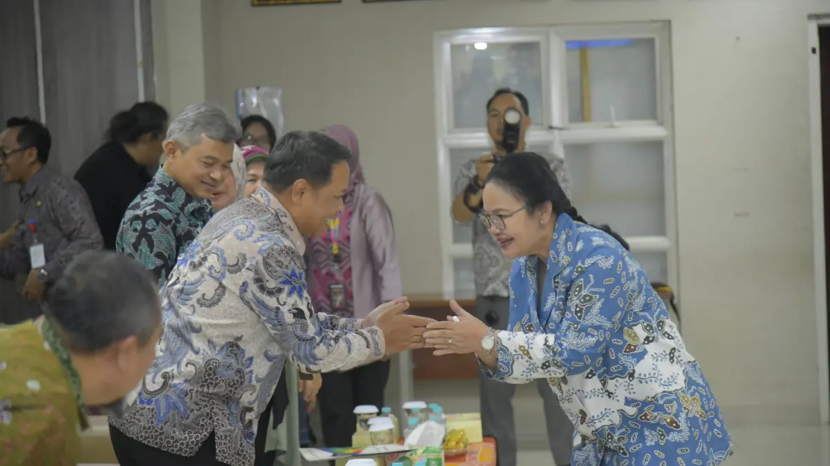  Wali Kota Semarang, Agustina Wilujeng menghadiri agenda Pelantikan Pengurus dan Seminar Nasional Ikatan Sarjana Ekonomi Indonesia (ISEI) Cabang Semarang Periode 2026–2029 yang diselenggarakan pada Kamis (21/5) di Ruang Borobudur LPPM Unnes Semarang. 